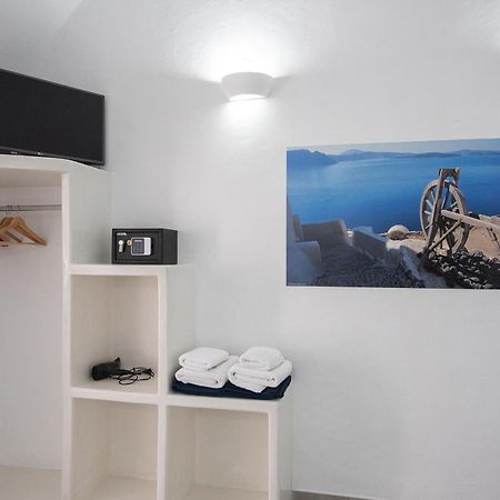 Corrado Caldera Apartments Фіра Екстер'єр фото