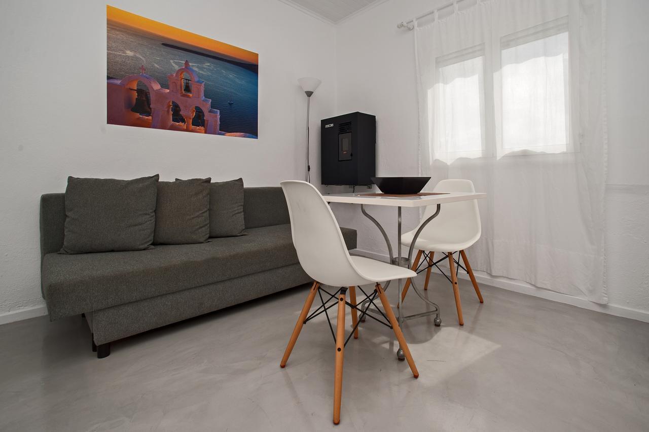 Corrado Caldera Apartments Фіра Екстер'єр фото